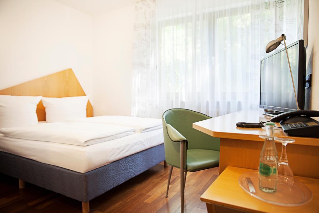Hotel & Restaurant Kaiser Superior 赫伦贝格 外观 照片