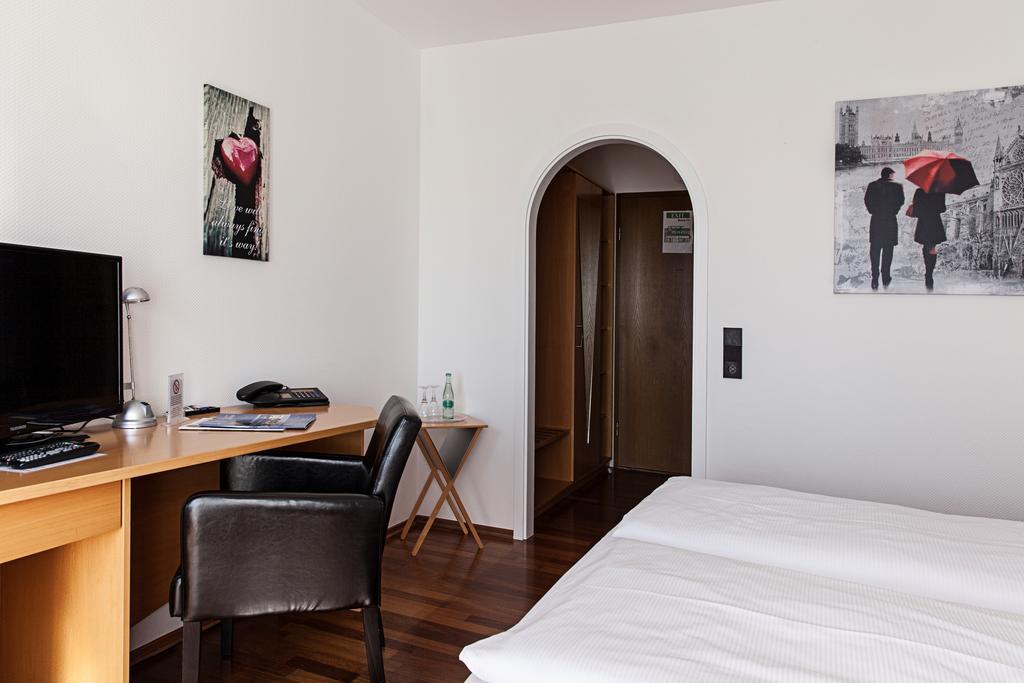 Hotel & Restaurant Kaiser Superior 赫伦贝格 外观 照片
